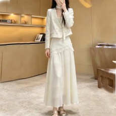 批发韩系穿搭小个子香风白色西装连衣裙子女秋季2026新款两件套装长裙