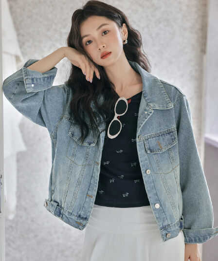 2026 봄 새로운 파란색 워싱 레트로 데님 여성 코트 패션 루즈핏 슬림해 보이는 작은 키 캐주얼 맨위