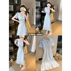 批发实拍 ~夏季新款法式温柔风蓝色碎花收腰显瘦<b class='q'>连衣裙</b>刺绣修身