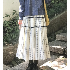 批发新款威莱斯花园纯棉宽松紧腰波浪形花边元素提花肌理A字半裙