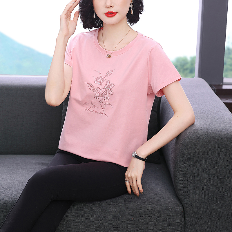 2026 년 여름 새로운 순면 반팔 티셔츠 여성 루즈핏 구슬 조각 자수 맨위 어머니 드레스 여성 티셔츠