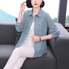 批发2026秋季新款纯刺绣棉衬衫女洋气减龄<b class='q'>中老年女装</b>妈妈长袖上衣
