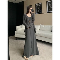 批发长袖防晒针织开衫<b class='q'>女</b>2026春夏薄款慵懒风上衣+背心+半身裙三件套装