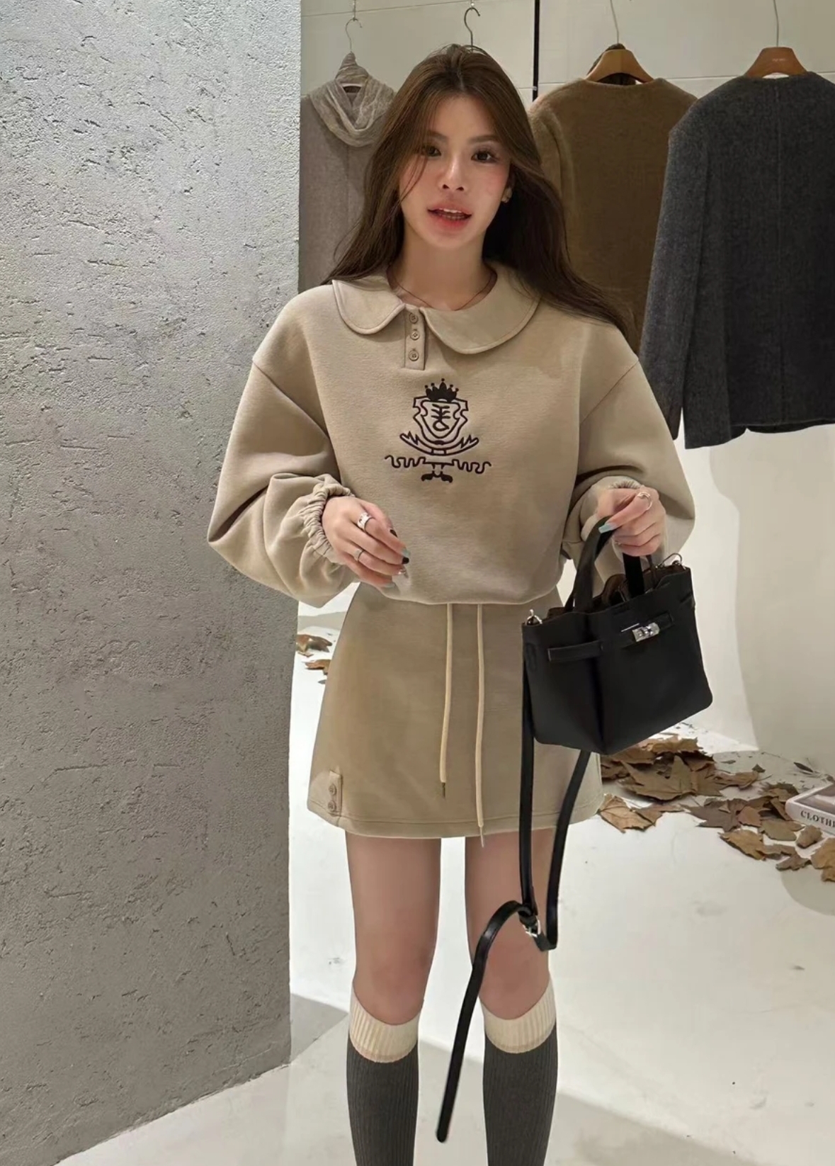 BY35900# 设计早秋韩系风娃娃领卫衣搭配短裤套装女  服裝批發女裝批發服飾貨源