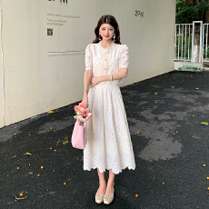 批发十三行品质 刺绣减龄时尚套装小香风<b class='q'>蕾丝</b>波点裙子<b class='q'>两件套</b>裙装