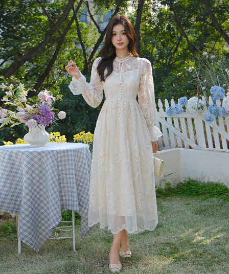 열세 개 품질 새로운 명문 여성 빛 럭셔리 외국 가스 패션 자수 긴팔 드레스 8998