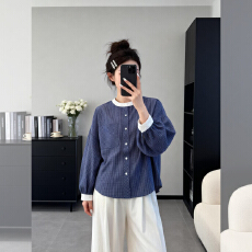 批发宽松清新藏青色格子长袖衬衫女2026新款春<b class='q'>秋</b>衬衣外套早<b class='q'>秋</b>上衣