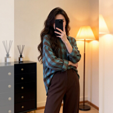 批发法式复古休闲风蓝色格子翻领衬衫女春<b class='q'>秋</b>新款时尚宽松通勤减龄上衣