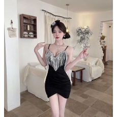 批发<b class='q'>实拍</b>低胸弹力流苏拼接吊带包臀短款打底连衣裙