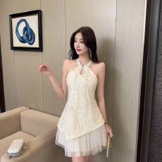 批发 实拍杏雨梨云新中式国风无袖挂脖纯欲辣妹设计感连衣短裙