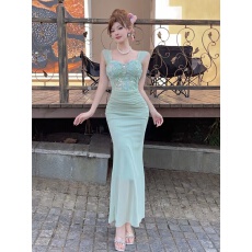 批发实拍御姐气质名媛复古<b class='q'>蕾丝</b>拼接吊带连衣裙收腰礼服裙