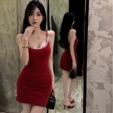 批发实拍纯欲亮片吊带连衣裙女修身包臀短裙性感低胸露背<b class='q'>礼服</b>裙