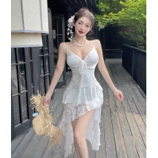 批发 实拍法式蕾丝V领吊带连衣裙夏季度假不规则裙子白色绝美