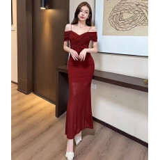 批发实拍法式设计感纯欲风抹胸<b class='q'>一字肩</b>连衣裙名媛宴会海边度假长裙