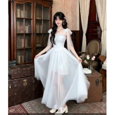 批发夏季<b class='q'>新款</b>女法式高级感轻奢吊带连衣裙气质百褶长裙