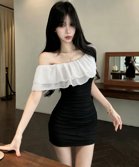 실사 섹시함 프릴 오프숄더 보트넥 타이트 타이트 스커트 만나는 면 소재 드레스