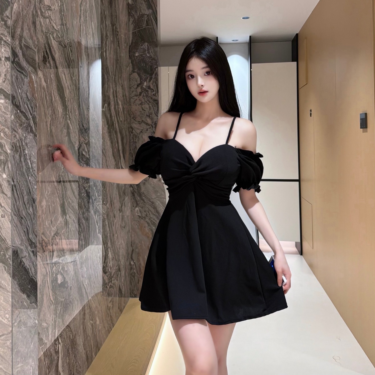 收腰短款荷叶边a字吊带裙名媛性感露肩赫本小礼裙夏   服裝批發女裝批發服飾貨源