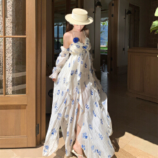 批发巨好看的夏日海边度假法式立体花朵挂脖收腰连衣裙可拆卸袖吊带裙