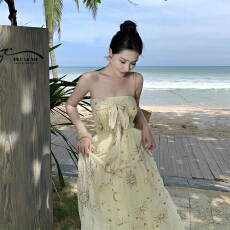 批发法式<b class='q'>长裙</b>风情万种的黄色碎花吊带连衣裙夏