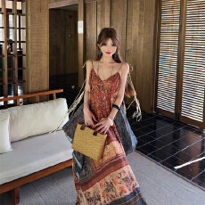 批发新派波西米亚风V领吊带<b class='q'>连衣裙</b>女气质度假长裙