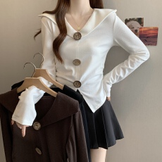 批发大码2025秋冬新款胖MM造型扣V领收腰显瘦不规则设计感针织上衣女