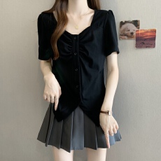 批发2026夏季新款胖MM正肩V领褶皱单排扣不规则设计感遮肉显瘦上衣女