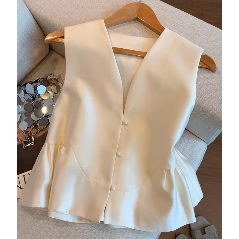 프랑스식 V넥 프릴 민소매 조끼 여자 외출용 2026 새로운 우아함 연령 감소 슬림해 보이는 품격 조끼 맨위
