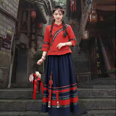 批发2026新款棉麻女装传统演出云南贵州摄影广西少数民族风服装两件套