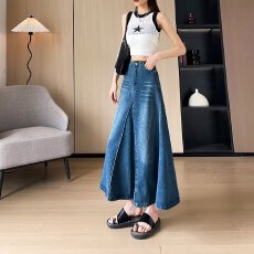 批发复古蓝色牛仔半身裙女<b class='q'>春</b>秋季2025新款高腰宽松显瘦A字大摆长裙子