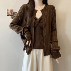 批发实拍~大码韩系设计感扭结<b class='q'>吊带</b>+开衫两件套胖mm修身显瘦针织衫套装