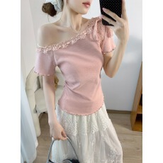 实拍~大码斜肩绑带短袖t恤女夏蕾丝边针织露肩别致显瘦上衣