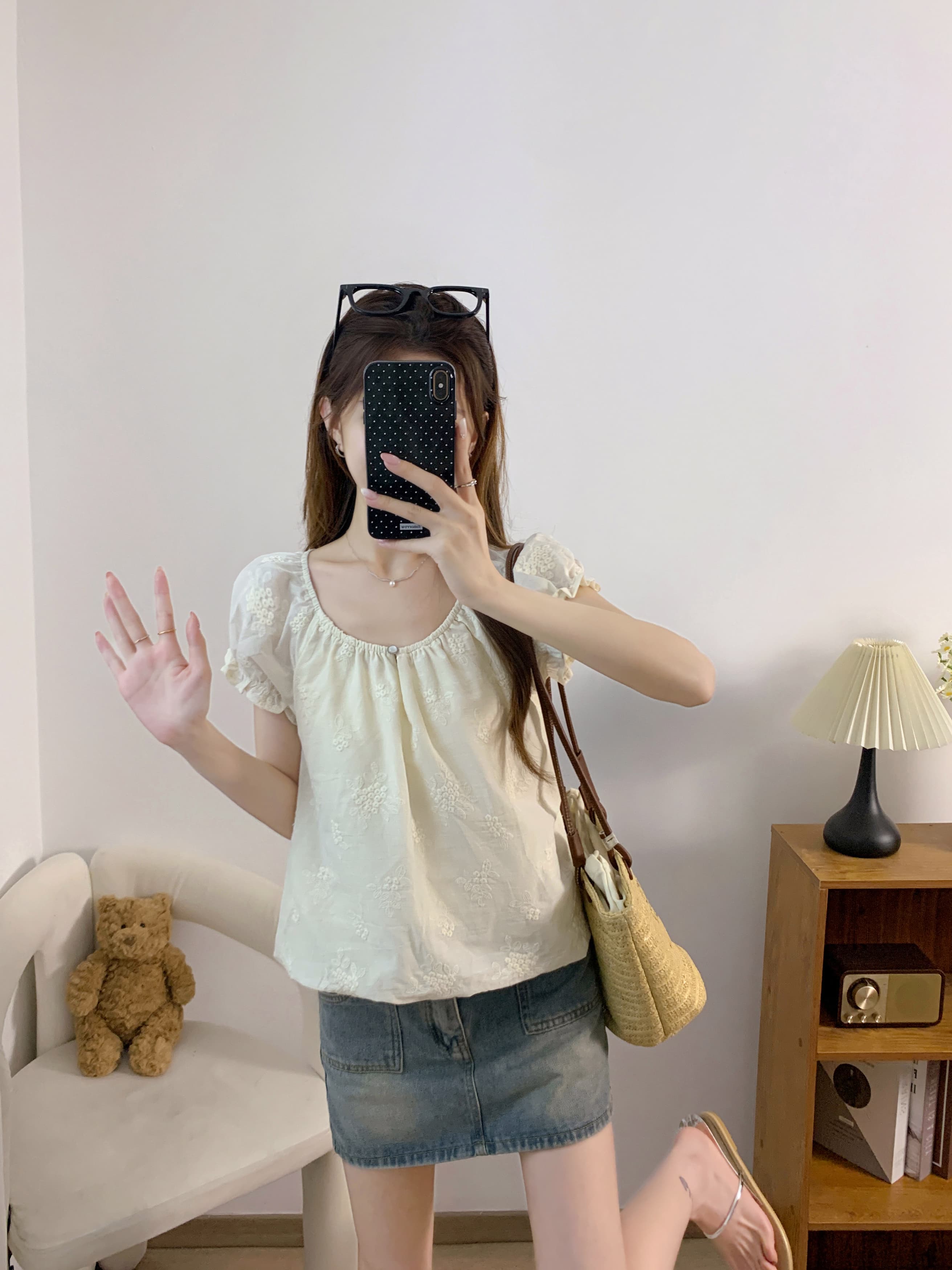 실사 빅 사이즈 여름 새로운 프랑스식 고유 한 맨위 Chic 연령 감소 작은 셔츠 작은 대중 자수 쇼트 스타일 셔츠