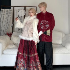 批发新中式国风男女加厚加棉 套装狐狸毛改良马甲上衣提花马面裙女装