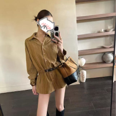 批发胖MM秋季新款条纹收腰宽松<b class='q'>衬衫</b>女法式设计感显瘦<b class='q'>气质</b>百搭上衣