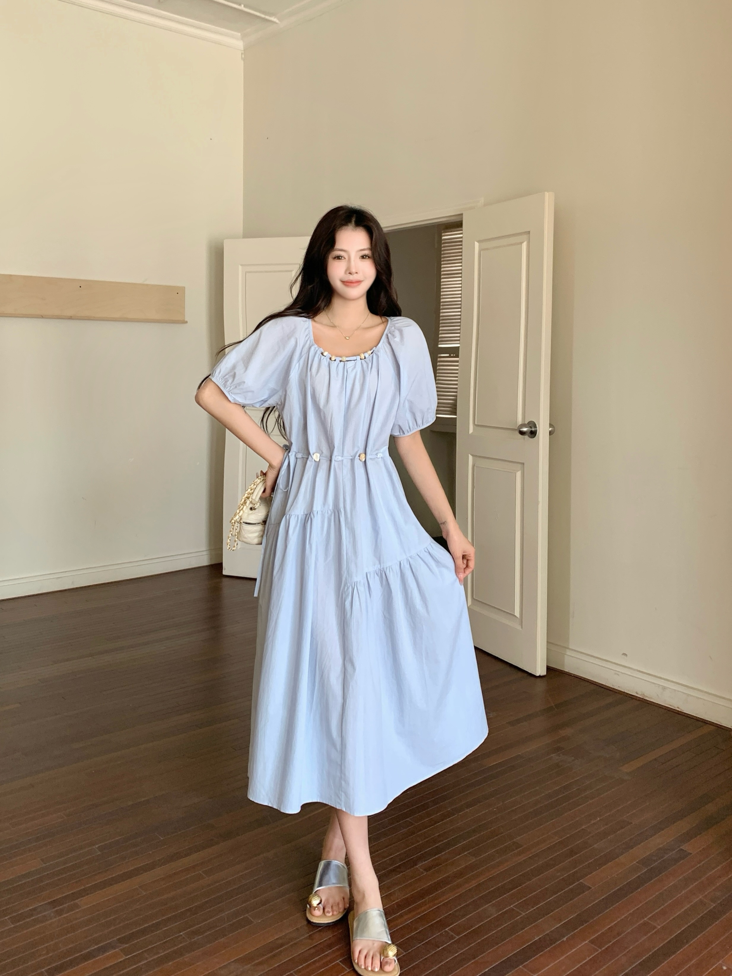 실사 여름 새로운 허리 수축 슬림해 보이는 패션 품격 연령 감소 거품 소매 롱 스커트
