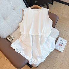 批发实拍大码女装胖mm韩版创意花边蕾丝镂空纯色无袖背心叠穿洋气上衣