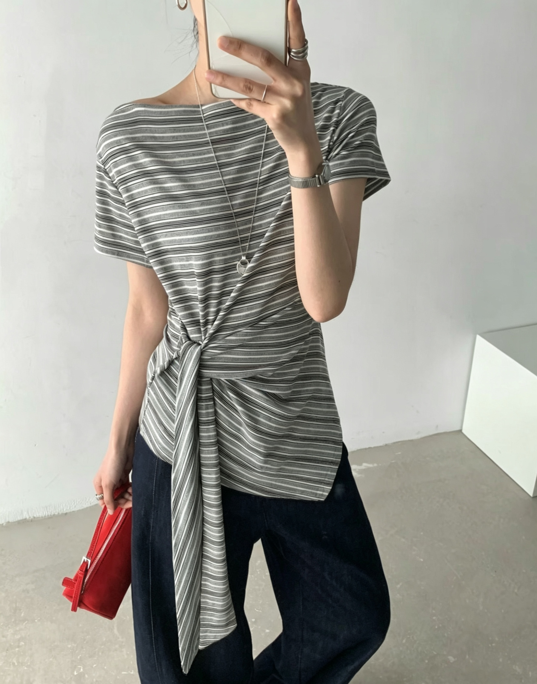 여름 새로운 불규칙 스트라이프 오프숄더 맨위 스트랩 허리 수축 다용도 슬림해 보이는 반팔 티셔츠