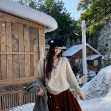 批发有货实拍  韩系复古V领<b class='q'>手工</b>花朵羊毛混纺<b class='q'>毛衣</b>