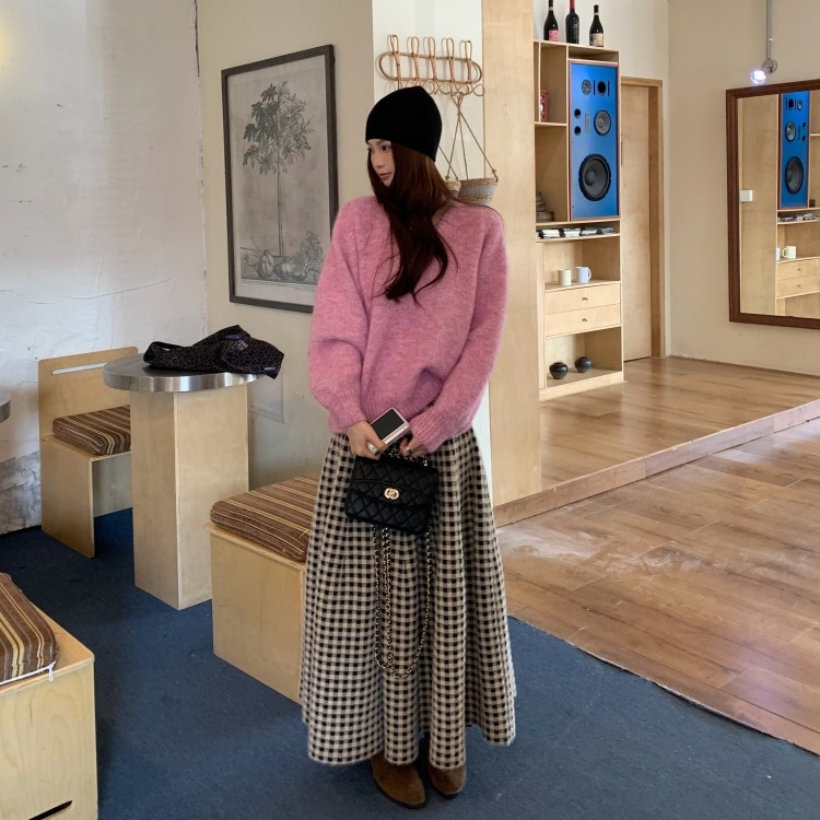 재고 있음 실사 한 부서 특별 조정 V넥 복숭아 핑크색 스웨터 모방 수달 털 반신 치마 세트