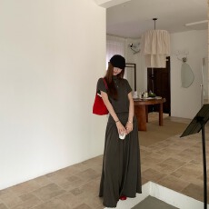 批发有货实拍   韩系复古无袖针织上衣灰棕色羊毛针织半身裙