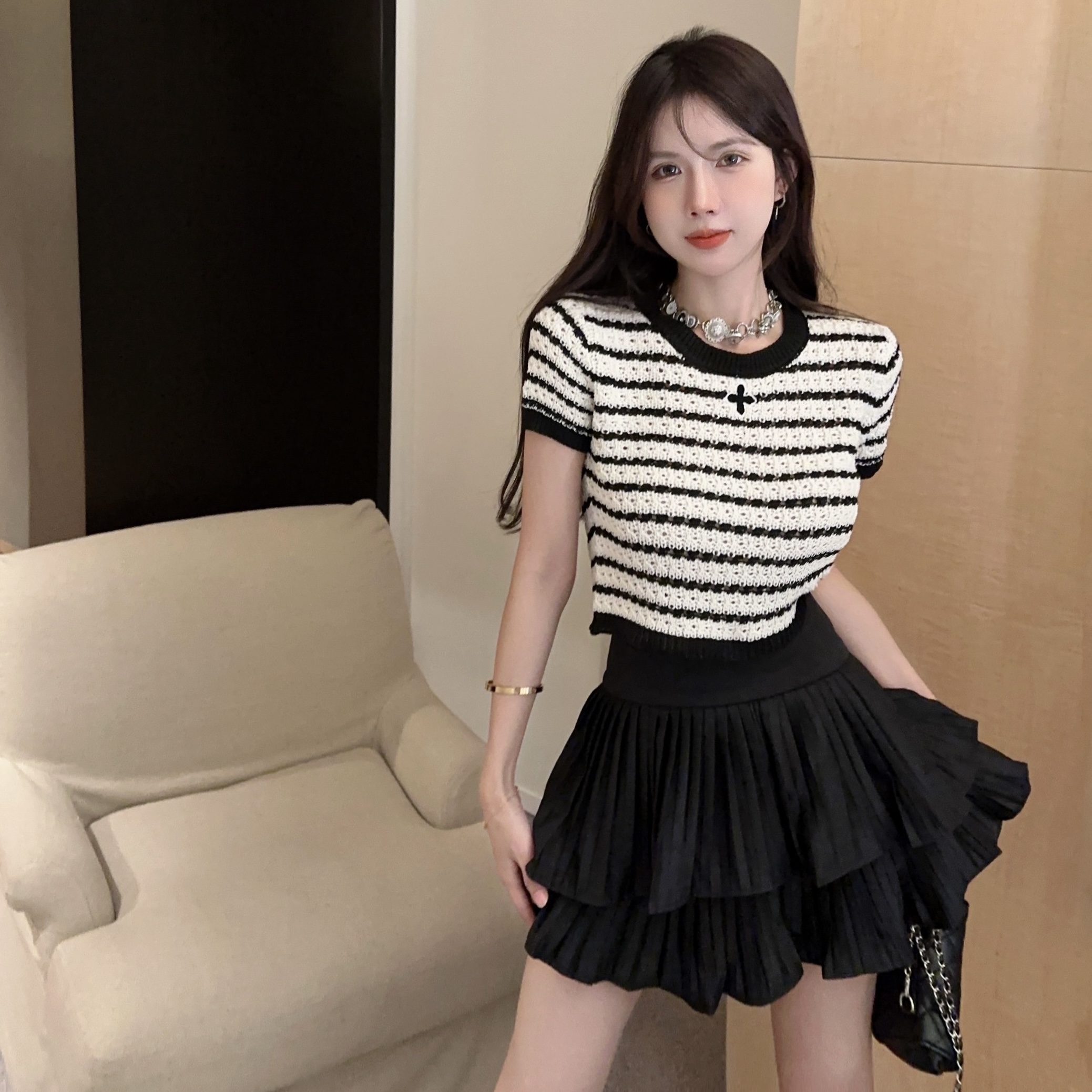 FA33018# 新款小个子撞色百搭简约短款上衣+百折蛋糕裙套装女 服裝批發女裝批發服飾貨源