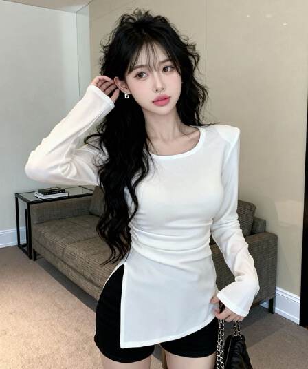 실사 봄 드레스 핫걸 불규칙 측면 트임 몸매 가꾸기 슬림해 보이는 단색 라운드 넥 긍정적 인 어깨 티셔츠 여성