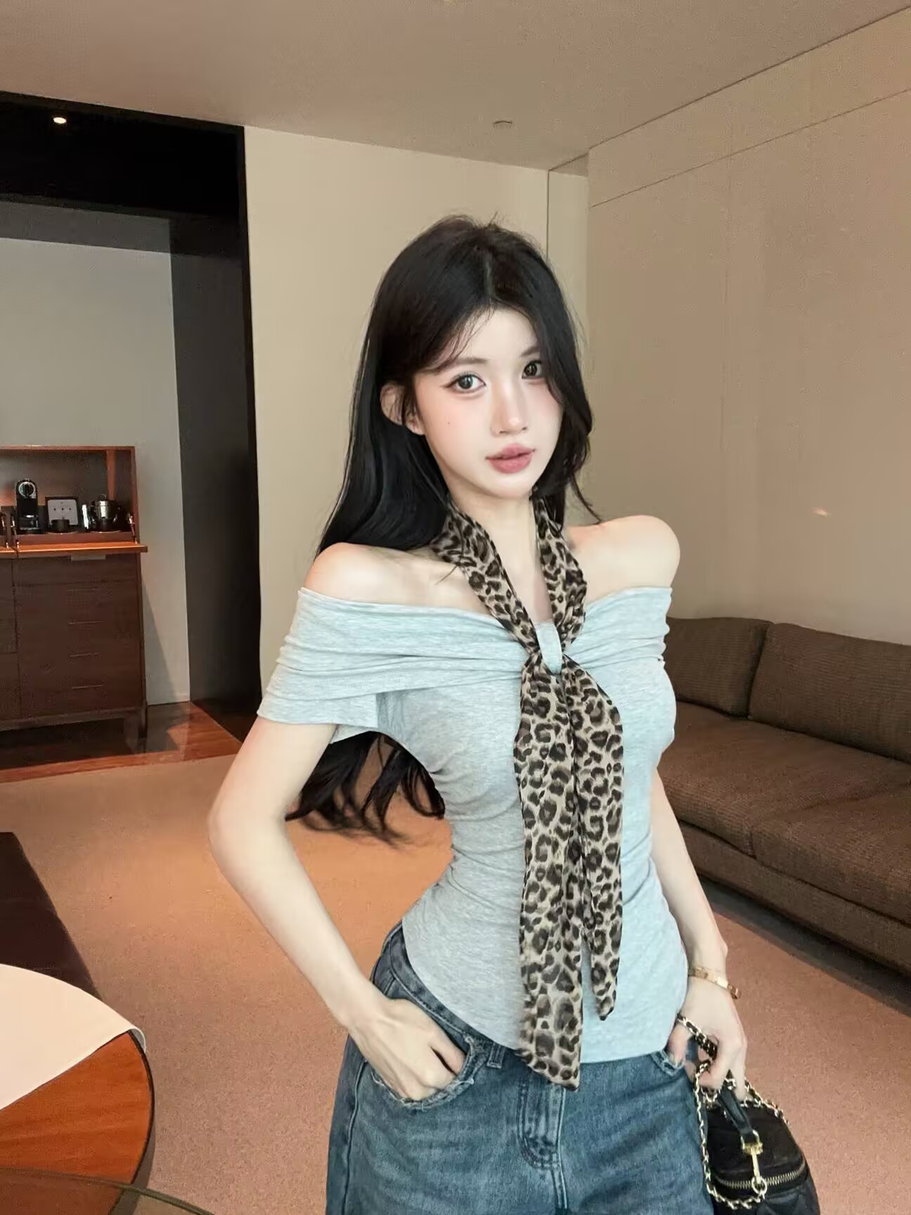 실사 새로운 순수한 욕망 핫걸 디자인 센스 오프숄더 몸매 가꾸기 Chic 반팔 티셔츠 맨위 여성 리본