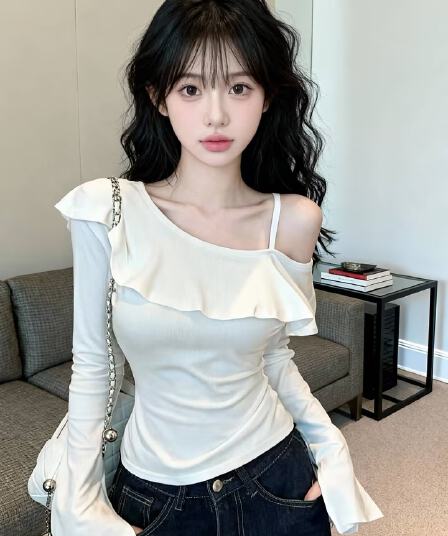 실사 새로운 핫걸 순수한 욕망 비스듬한 어깨 몸매 가꾸기 슬림해 보이는 프릴 단색 티셔츠 맨위 여성