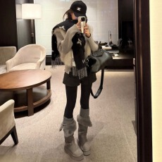 批发黑色毛呢包臀<b class='q'>短裤</b>女秋冬季2025新款辣妹外穿a字厚款韩系高腰靴裤