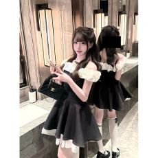 批发法式赫本风一字肩连衣裙女小个子撞色拼接收腰芭蕾风蓬蓬短裙子夏