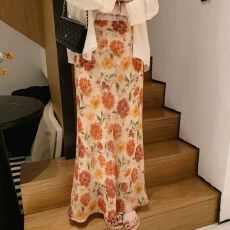 批发法式百搭气质碎花半身裙女2026新款夏<b class='q'>显瘦</b>高腰修身花卉半裙a字裙