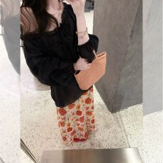 批发法式百搭气质碎花半身裙女2026新款夏<b class='q'>显瘦</b>高腰修身花卉半裙a字裙