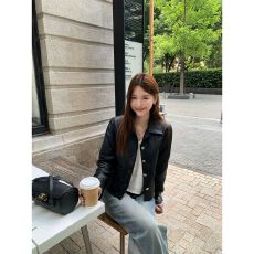 批发哑光PU皮面料+内里 韩系酷飒翻领花朵水钻扣短款黑色皮衣女上衣