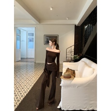 批发实拍 ！高级感一整套春秋季气质一字肩长袖上衣休闲长裤针织套装